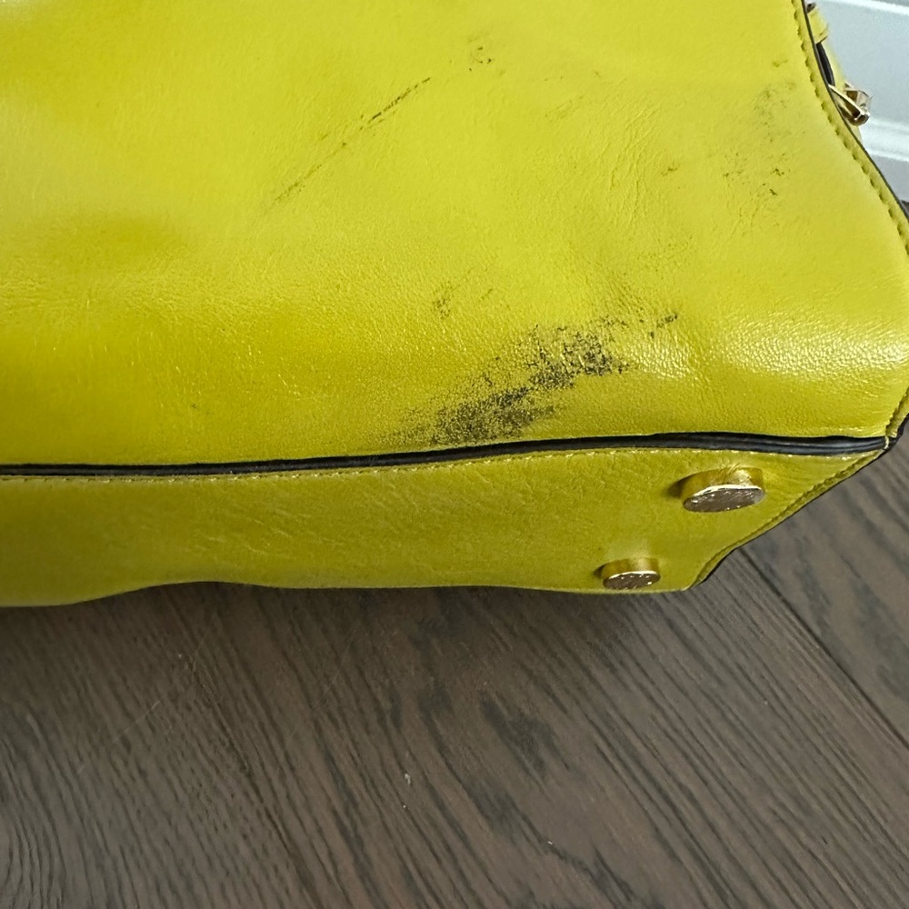 Michael Kors Leather Tote Bag - Picture 3 of 5